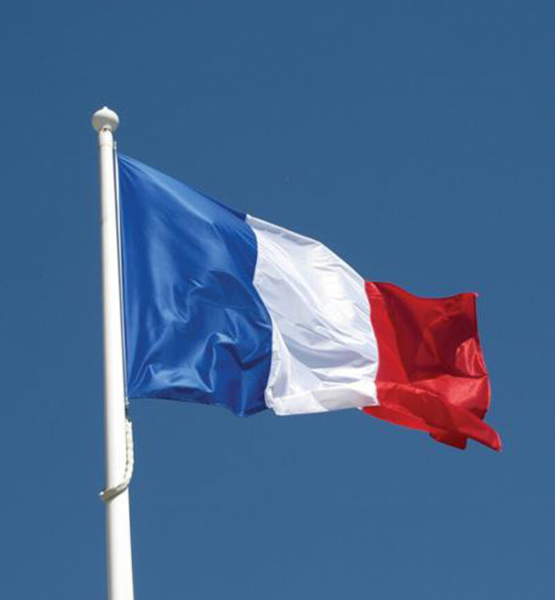 pavillon-francais-dotation-medicale